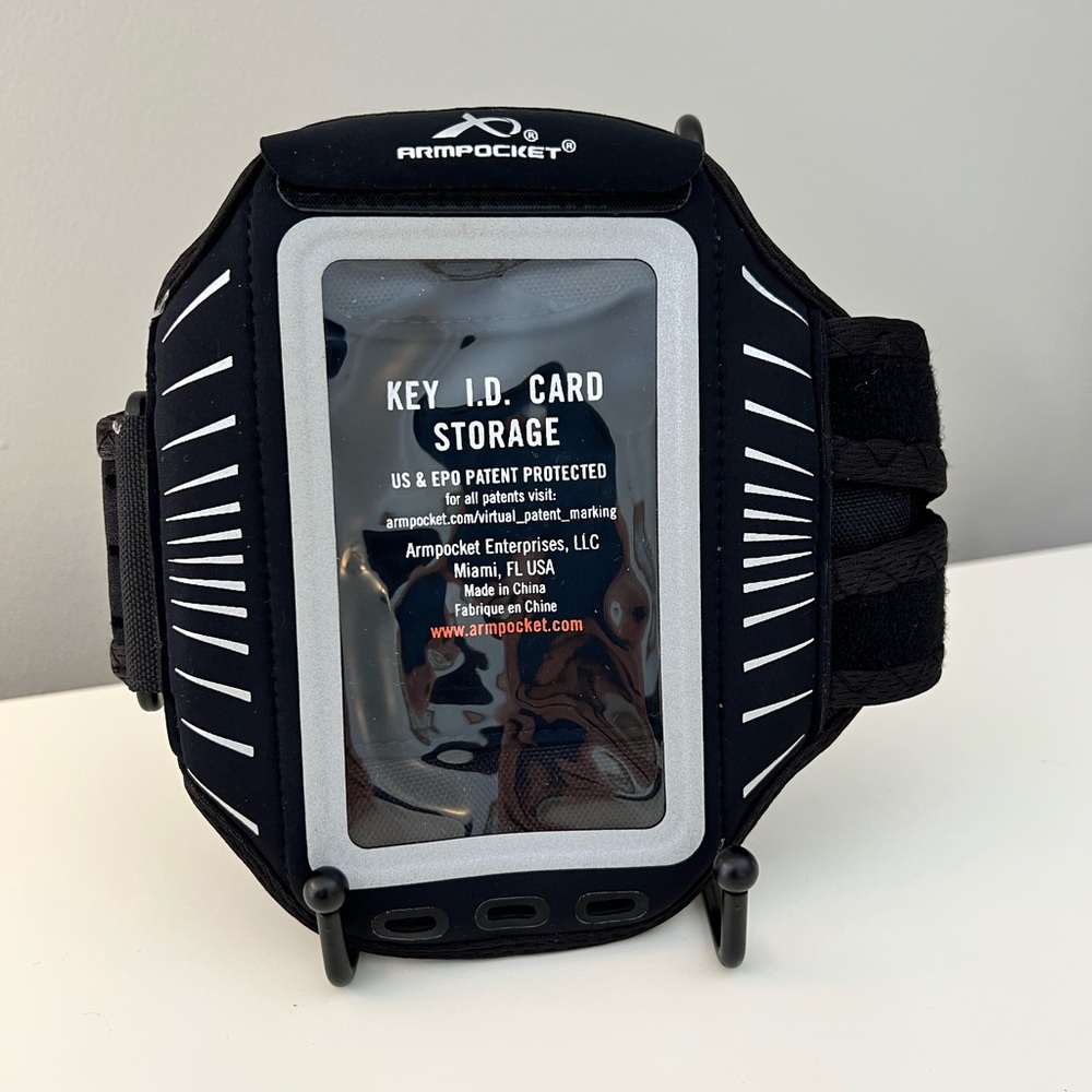 Arm pocket storage for exercise